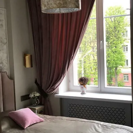 Apartament So Retreat To A Quiet Leafy Street Near The Buzz Of Downtown *