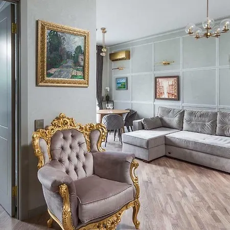 So Retreat To A Quiet Leafy Street Near The Buzz Of Downtown