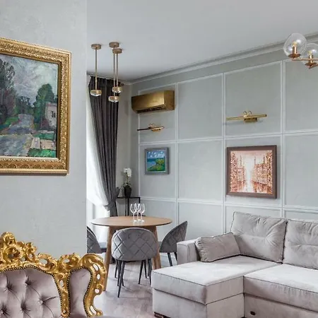 So Retreat To A Quiet Leafy Street Near The Buzz Of Downtown Mińsk